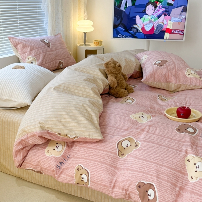 91家纺网 家纺一手货源 找家纺 昔可 2023新款全棉卡通系列四件套 毛衣小熊 粉