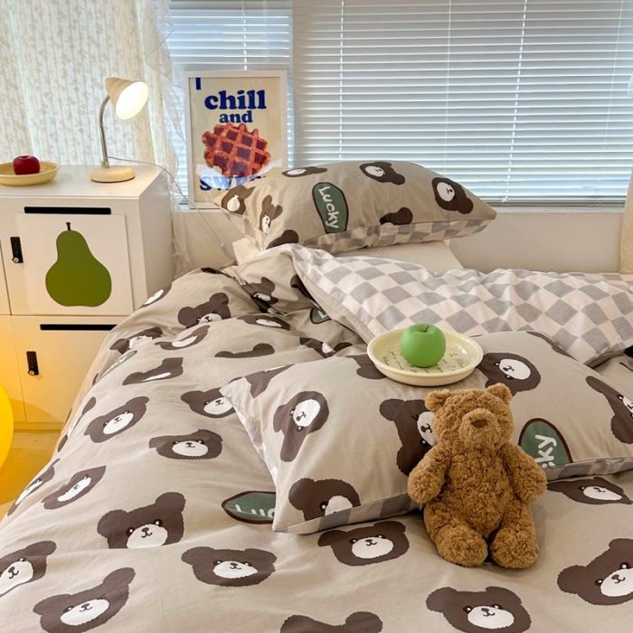 91家纺网 家纺一手货源 找家纺 昔可 2023新款全棉卡通系列四件套 幸运小棕熊