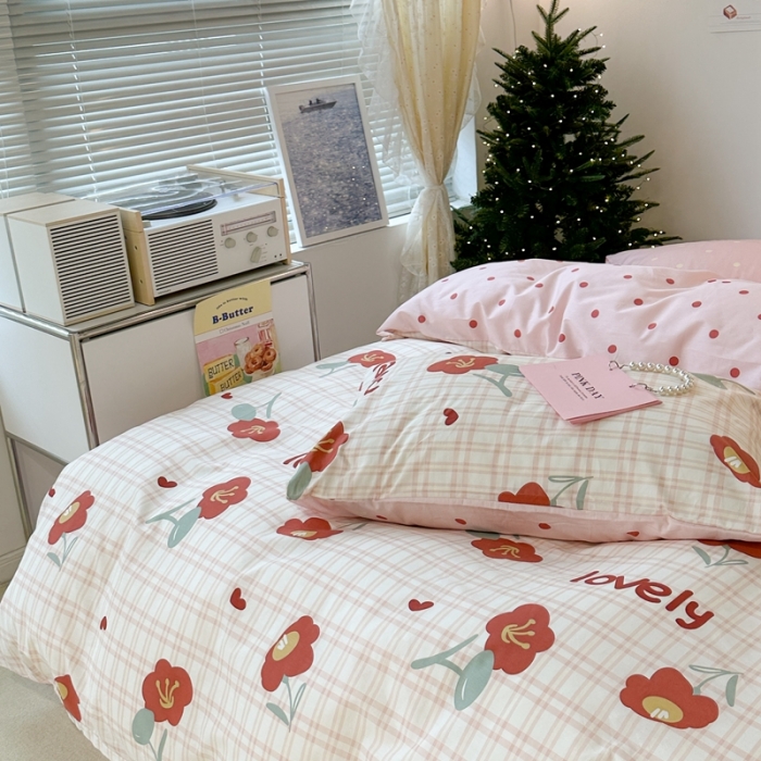 91家纺网 家纺一手货源 找家纺 昔可家纺 2023新款圣诞系列全棉四件套 格子小红花