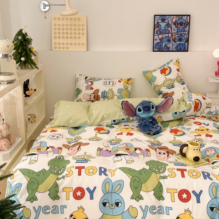 91家纺网 家纺一手货源 找家纺 昔可家纺 2023新款迪士尼系列全棉四件套 巴斯光年乐园