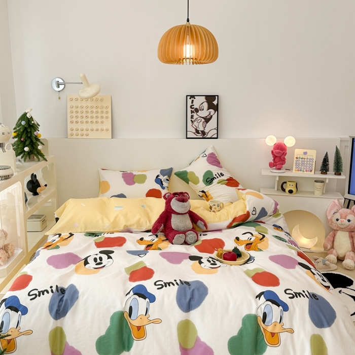 91家纺网 家纺一手货源 找家纺 昔可家纺 2023新款迪士尼系列全棉四件套 彩色块唐老鸭