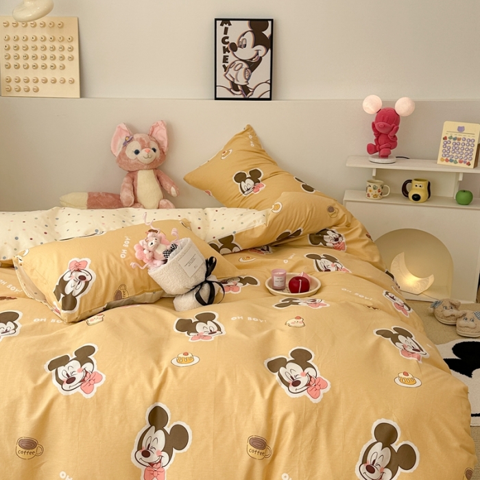 91家纺网 家纺一手货源 找家纺 昔可家纺 2023新款迪士尼系列全棉四件套 蛋糕米奇黄