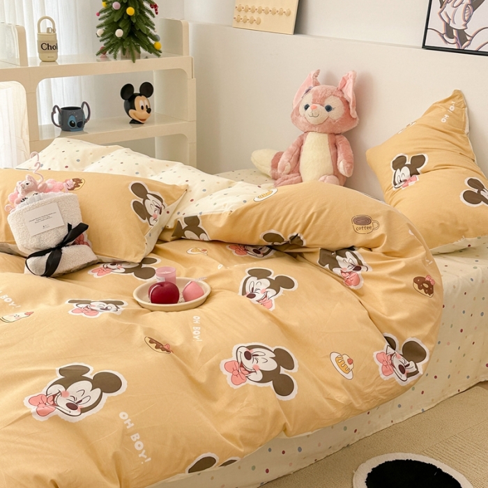 91家纺网 家纺一手货源 找家纺 昔可家纺 2023新款迪士尼系列全棉四件套 蛋糕米奇黄
