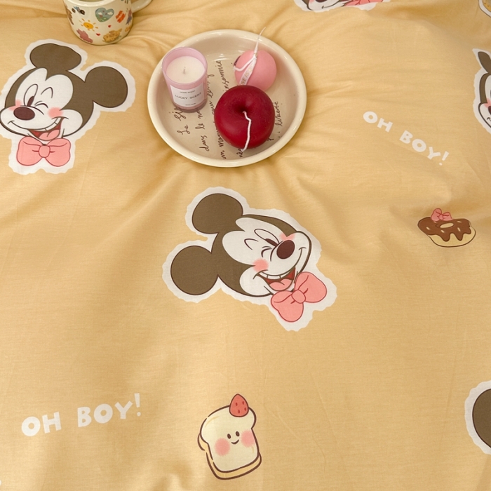 91家纺网 家纺一手货源 找家纺 昔可家纺 2023新款迪士尼系列全棉四件套 蛋糕米奇黄