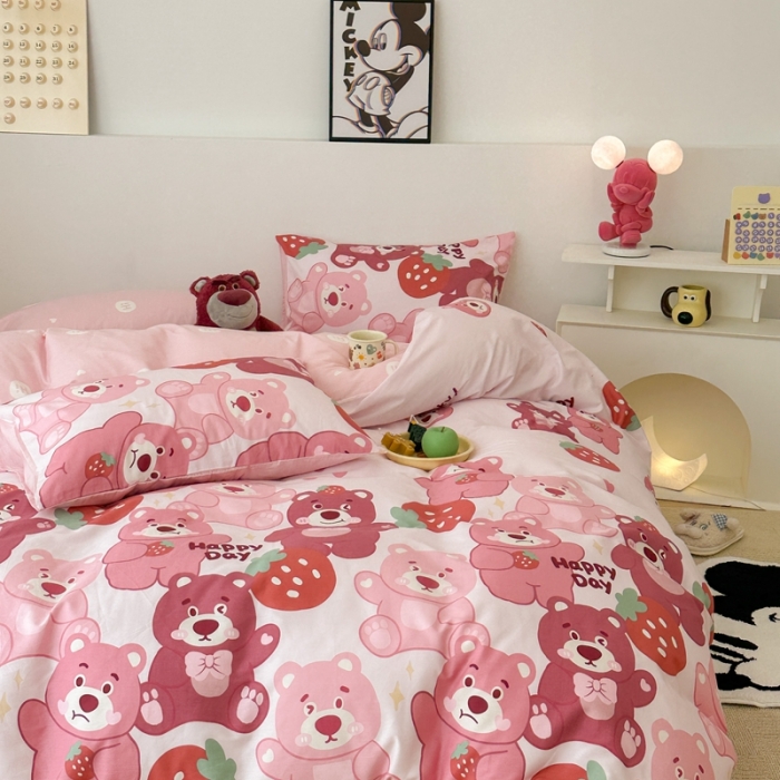 91家纺网 家纺一手货源 找家纺 昔可家纺 2023新款迪士尼系列全棉四件套 好多草莓熊