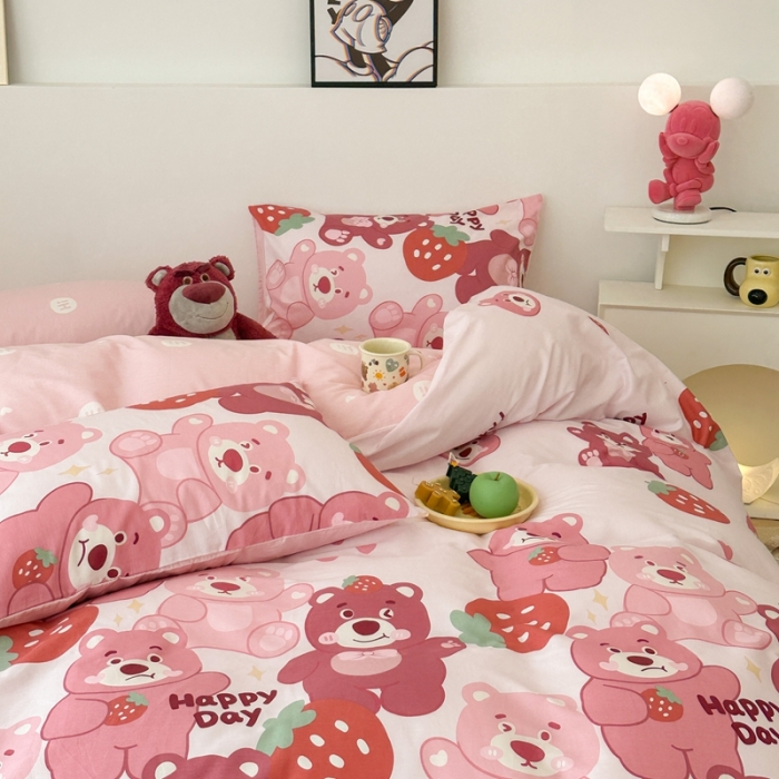 91家纺网 家纺一手货源 找家纺 昔可家纺 2023新款迪士尼系列全棉四件套 好多草莓熊