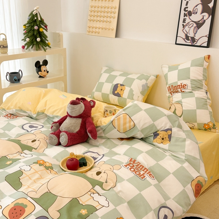 91家纺网 家纺一手货源 找家纺 昔可家纺 2023新款迪士尼系列全棉四件套 绿棋盘维尼