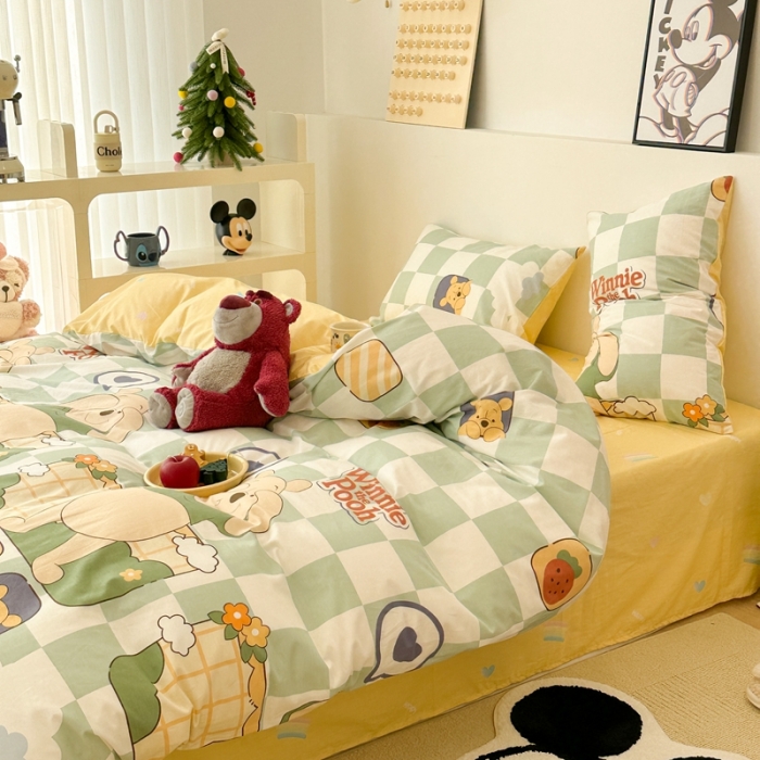 91家纺网 家纺一手货源 找家纺 昔可家纺 2023新款迪士尼系列全棉四件套 绿棋盘维尼