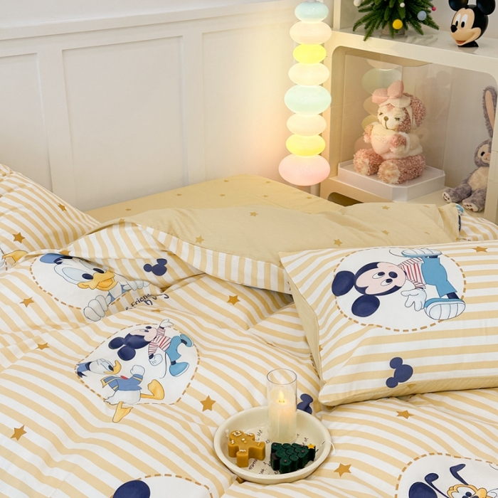 91家纺网 家纺一手货源 找家纺 昔可家纺 2023新款迪士尼系列全棉四件套 星星竖条米奇