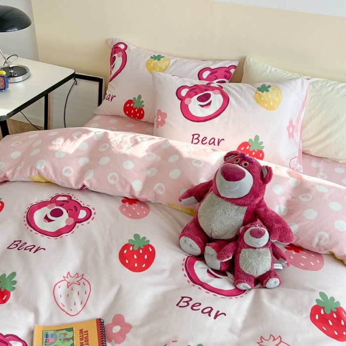 91家纺网 家纺一手货源 找家纺 柚子YOUTH 2023新款40支13372全棉迪士尼系列四件套 可爱草莓熊