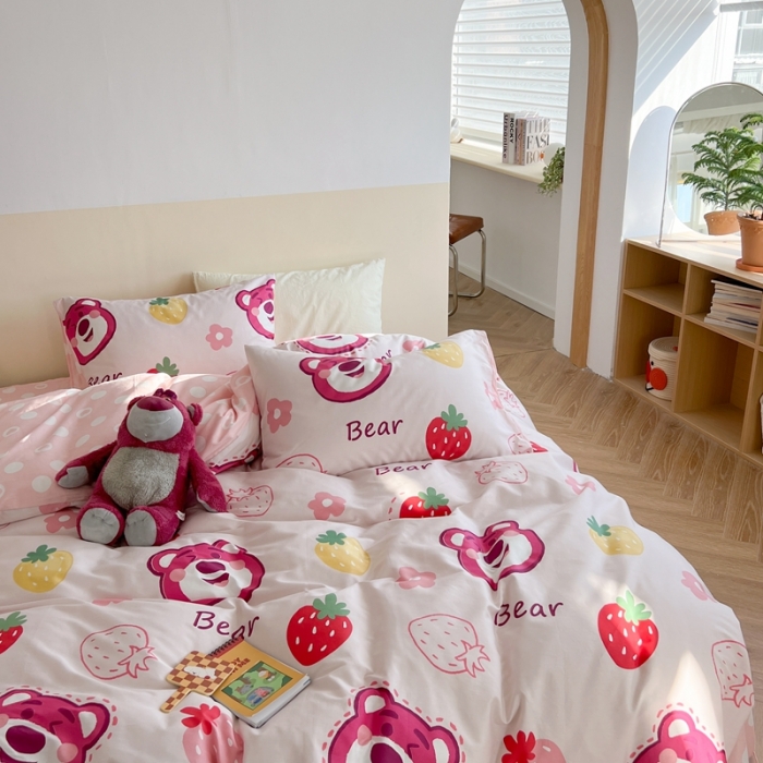 91家纺网 家纺一手货源 找家纺 柚子YOUTH 2023新款40支13372全棉迪士尼系列四件套 可爱草莓熊