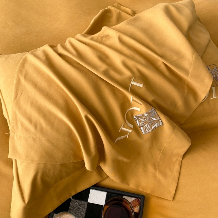 91家纺网 家纺一手货源 找家纺 棉生活家纺 2023新款水洗牛奶蛋白棉四件套 秋香黄