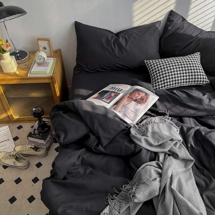 91家纺网 家纺一手货源 找家纺 优迈 新款纯色双拼水洗棉亲肤磨毛四件套-单被套枕套床笠纯黑