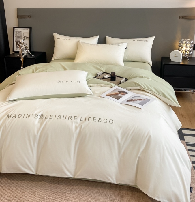 91家纺网 家纺一手货源 找家纺 卡姿 2023新款轻奢简约刺绣四件套—自由风格 自由风（白+豆绿）