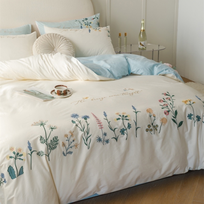 91家纺网 家纺一手货源 找家纺 卡姿家纺 2023新款优雅风刺绣四件套—花季 花季白