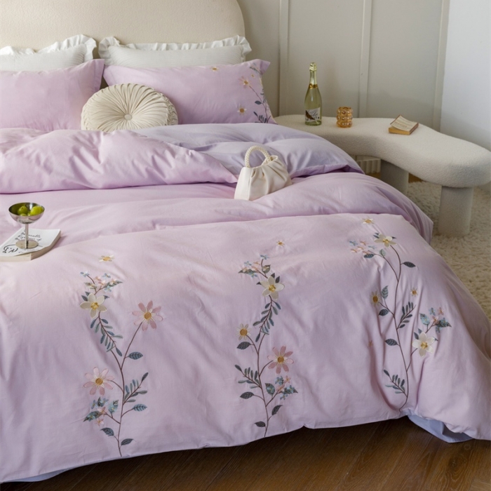 91家纺网 家纺一手货源 找家纺 卡姿家纺 2023新款优雅风刺绣四件套—欧若拉 欧若拉-紫