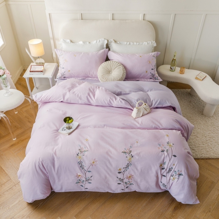 91家纺网 家纺一手货源 找家纺 卡姿家纺 2023新款优雅风刺绣四件套—欧若拉 欧若拉-紫