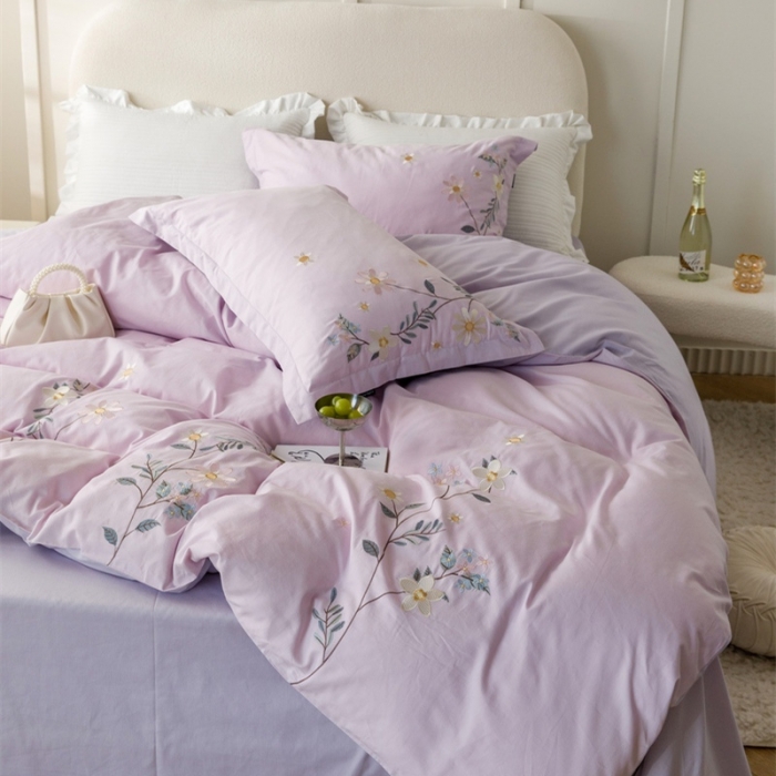 91家纺网 家纺一手货源 找家纺 卡姿家纺 2023新款优雅风刺绣四件套—欧若拉 欧若拉-紫