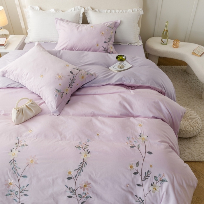 91家纺网 家纺一手货源 找家纺 卡姿家纺 2023新款优雅风刺绣四件套—欧若拉 欧若拉-紫