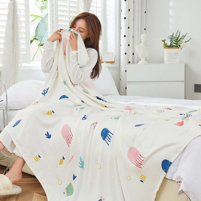 91家纺网 家纺一手货源 找家纺 棉乐町 2025新款印花竹纤维盖毯 海底世界