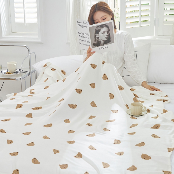 91家纺网 家纺一手货源 找家纺 首爱家纺 2025新款印花竹纤维午睡盖毯子空调毯沙发毯 熊嘟嘟