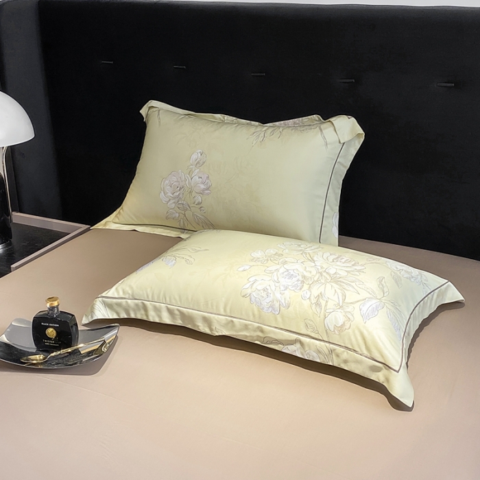 91家纺网 家纺一手货源 找家纺 娇逸家居 2024新款40天丝莫代尔镂空款夏凉被 春意黄