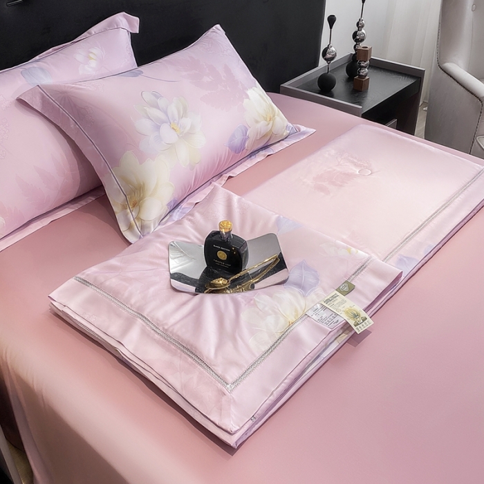 91家纺网 家纺一手货源 找家纺 娇逸家居 2024新款40天丝莫代尔镂空款夏凉被 花未央