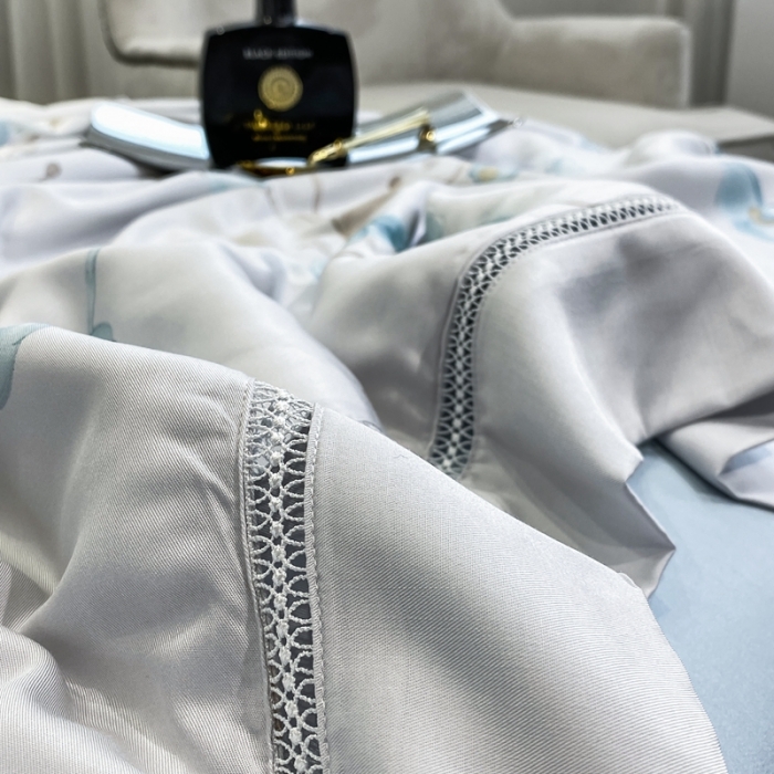 91家纺网 家纺一手货源 找家纺 娇逸家居 2024新款40天丝莫代尔镂空款夏凉被 洛佳蓝