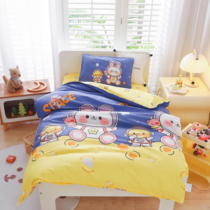 91家纺网 家纺一手货源 找家纺 乐秀 2023新款40S全棉13372幼儿园三件套六件套 太空小兔