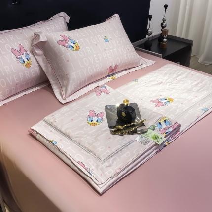 91家纺网 家纺一手货源 找家纺 娇逸家居 2024新款40天丝莫代尔镂空款夏凉被 黛丝