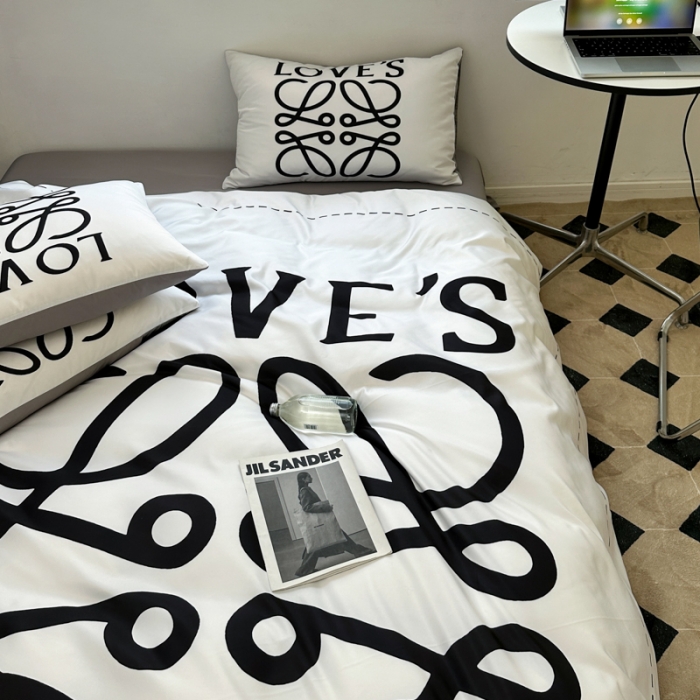 91家纺网 家纺一手货源 找家纺 摩卡 2024春夏新品进口水洗真丝现代简约系列四件套 至爱-白