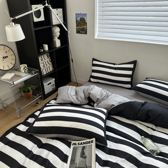 91家纺网 家纺一手货源 找家纺 摩卡 2024春夏新品进口水洗真丝现代简约系列四件套 周末-黑