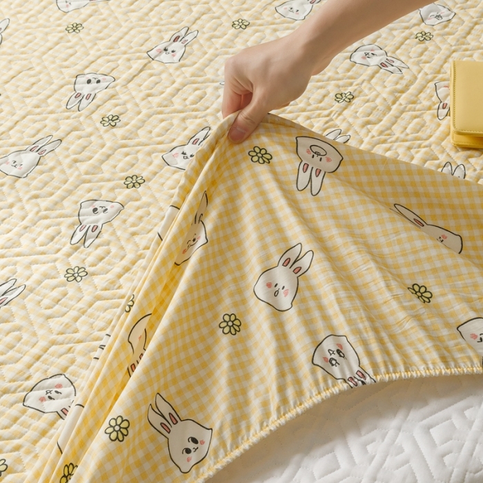91家纺网 家纺一手货源 找家纺 忘忧草 2023新款全棉夹棉床笠纯棉印花小清新花卉系列 可爱兔兔