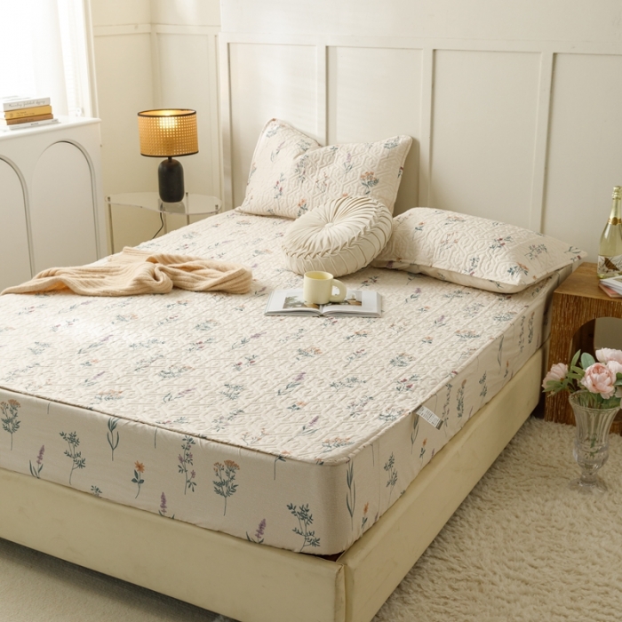 91家纺网 家纺一手货源 找家纺 忘忧草 2023新款全棉夹棉床笠纯棉印花小清新花卉系列 四季予你