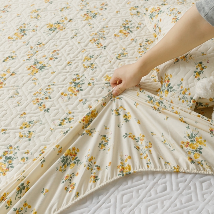 91家纺网 家纺一手货源 找家纺 忘忧草 2023新款全棉夹棉床笠纯棉印花小清新花卉系列 温迪