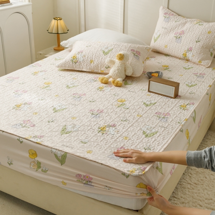 91家纺网 家纺一手货源 找家纺 忘忧草 2023新款全棉夹棉床笠纯棉印花小清新花卉系列 园林兔-玉