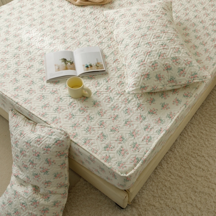 91家纺网 家纺一手货源 找家纺 忘忧草 2023新款全棉夹棉床笠纯棉印花小清新花卉系列 少女心