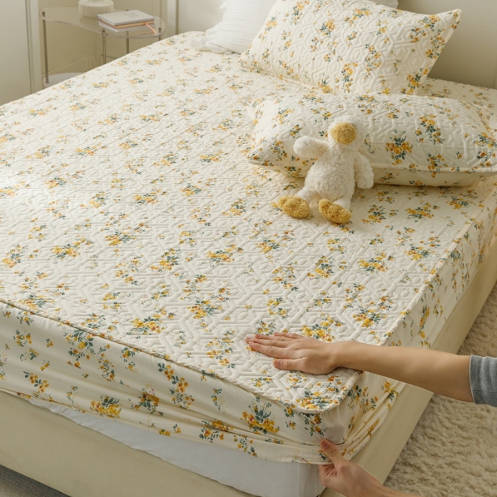 91家纺网 家纺一手货源 找家纺 忘忧草 2023新款全棉夹棉床笠纯棉印花小清新花卉系列 温迪