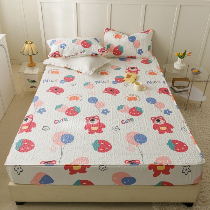 91家纺网 家纺一手货源 找家纺 忘忧草 2023新款全棉夹棉床笠纯棉印花小清新花卉系列 草莓熊