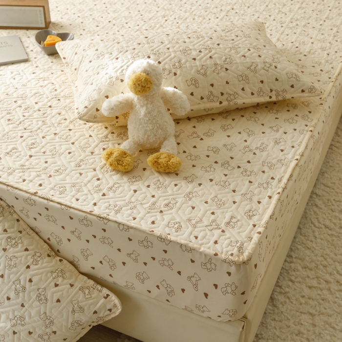 91家纺网 家纺一手货源 找家纺 忘忧草 2023新款全棉夹棉床笠纯棉印花小清新花卉系列 贝贝熊