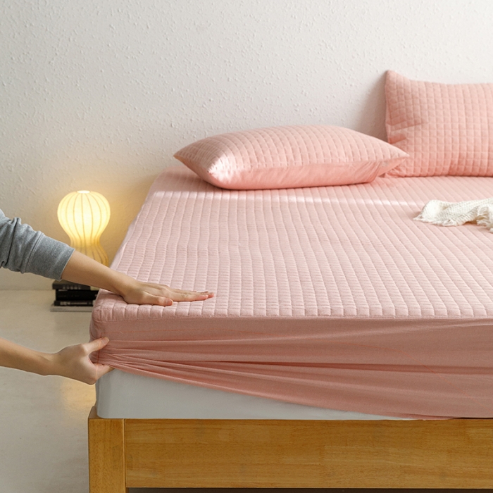 91家纺网 家纺一手货源 找家纺 忘忧草 2023新款全棉色织水洗棉夹棉床笠纯棉无印风格纯色 格韵-粉玉