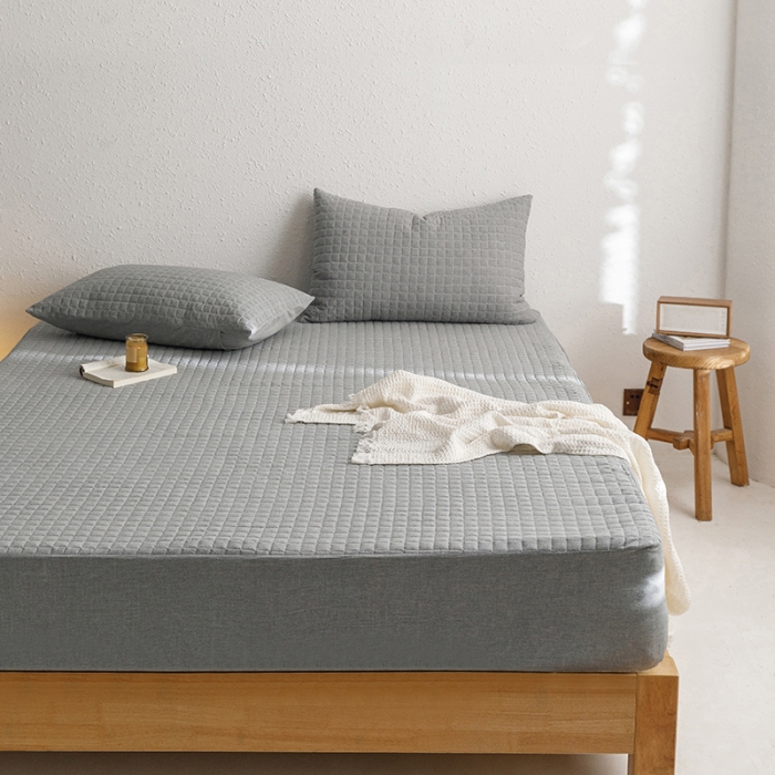 91家纺网 家纺一手货源 找家纺 忘忧草 2023新款全棉色织水洗棉夹棉床笠纯棉无印风格纯色 格韵-浅灰