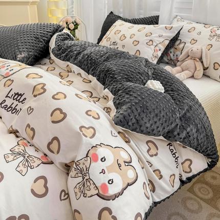 91家纺网 家纺一手货源 找家纺 （总）梦家居 2023新款全棉加安抚豆豆绒被套两件套三件套