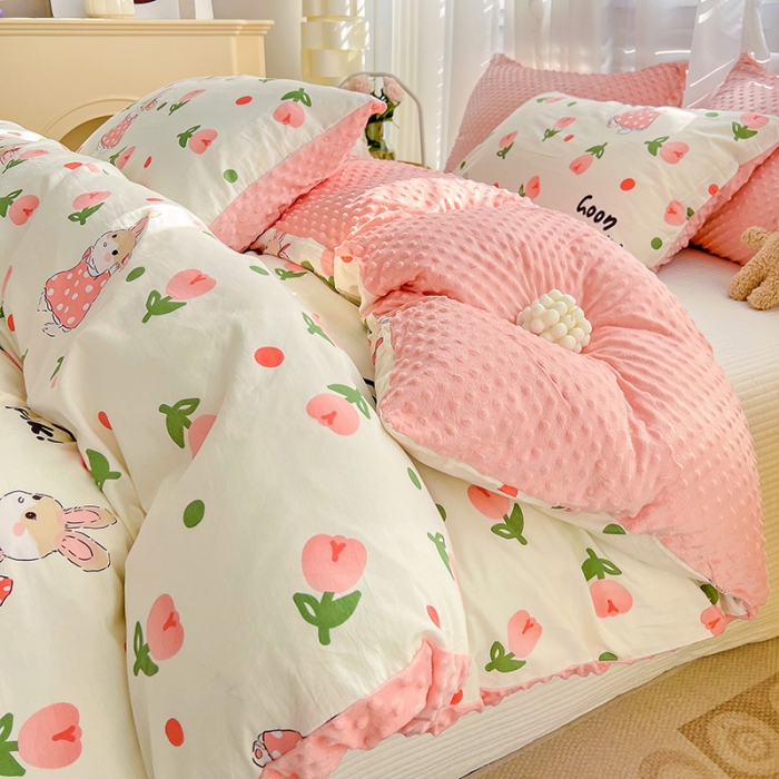 91家纺网 家纺一手货源 找家纺 梦家居 2023新款全棉加安抚豆豆绒被套两件套三件套 郁金花兔