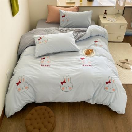 91家纺网 家纺一手货源 找家纺 顾里 2023新款全棉水洗棉绣花四件套-萌萌兔萌萌熊系列 萌萌兔蓝
