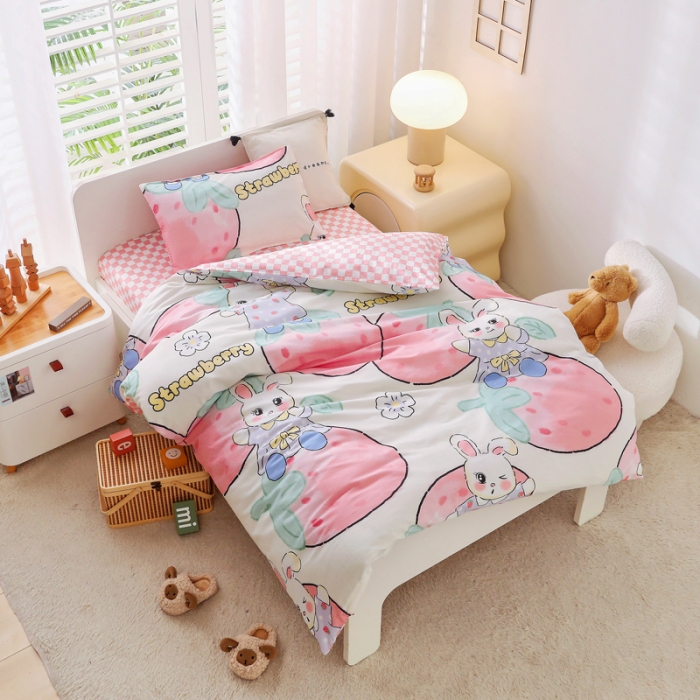 91家纺网 家纺一手货源 找家纺 鱼宝 2022新款全棉幼儿园婴童套件多件套花园小兔新