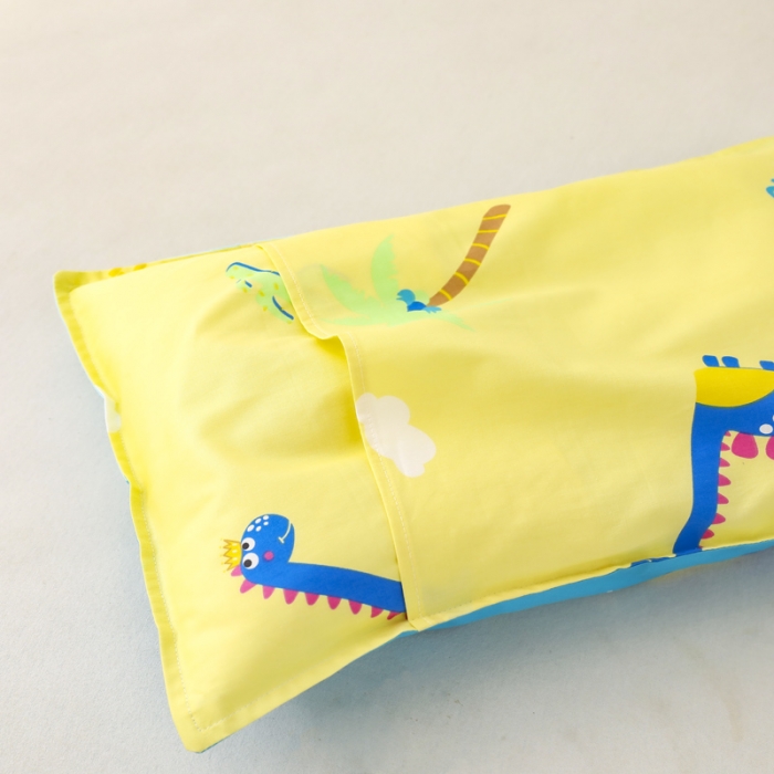 91家纺网 家纺一手货源 找家纺 鱼宝 2022新款全棉幼儿园婴童套件多件套恐龙一家新