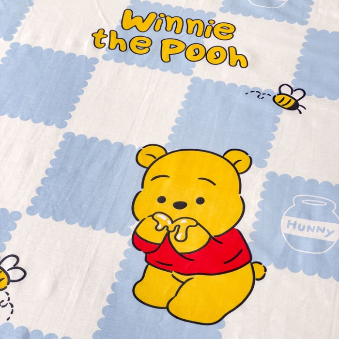 91家纺网 家纺一手货源 找家纺 金丝鸟 2023新款全棉纯棉印花系列单品床单 蓝格维尼熊