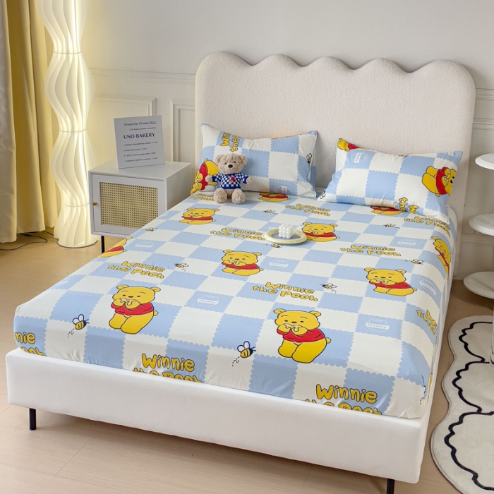 91家纺网 家纺一手货源 找家纺 金丝鸟 2023新款全棉纯棉印花系列单品床笠 蓝格维尼熊