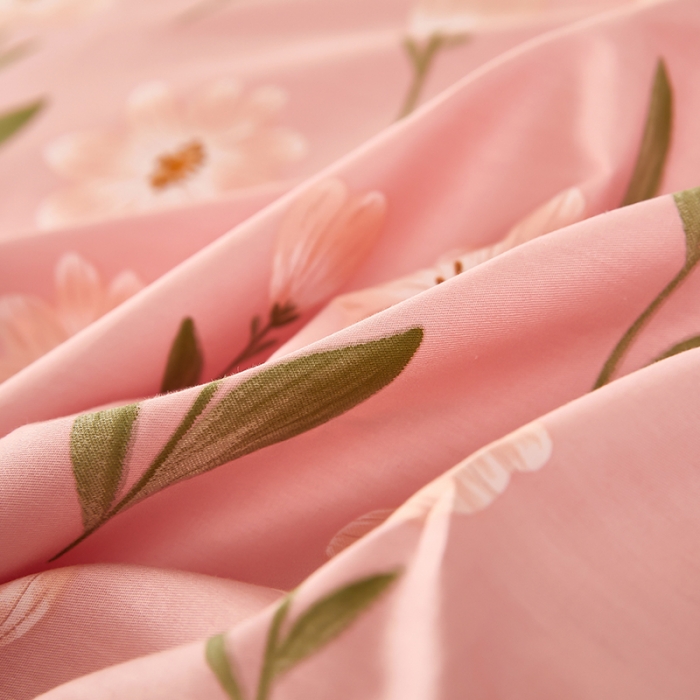 91家纺网 家纺一手货源 找家纺 雲归梦 新款13372全棉活性工艺款小版印花四件套 萌芽粉